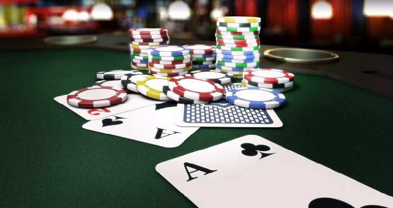 Trò chơi poker và poker giống và khác nhau như thế nào?